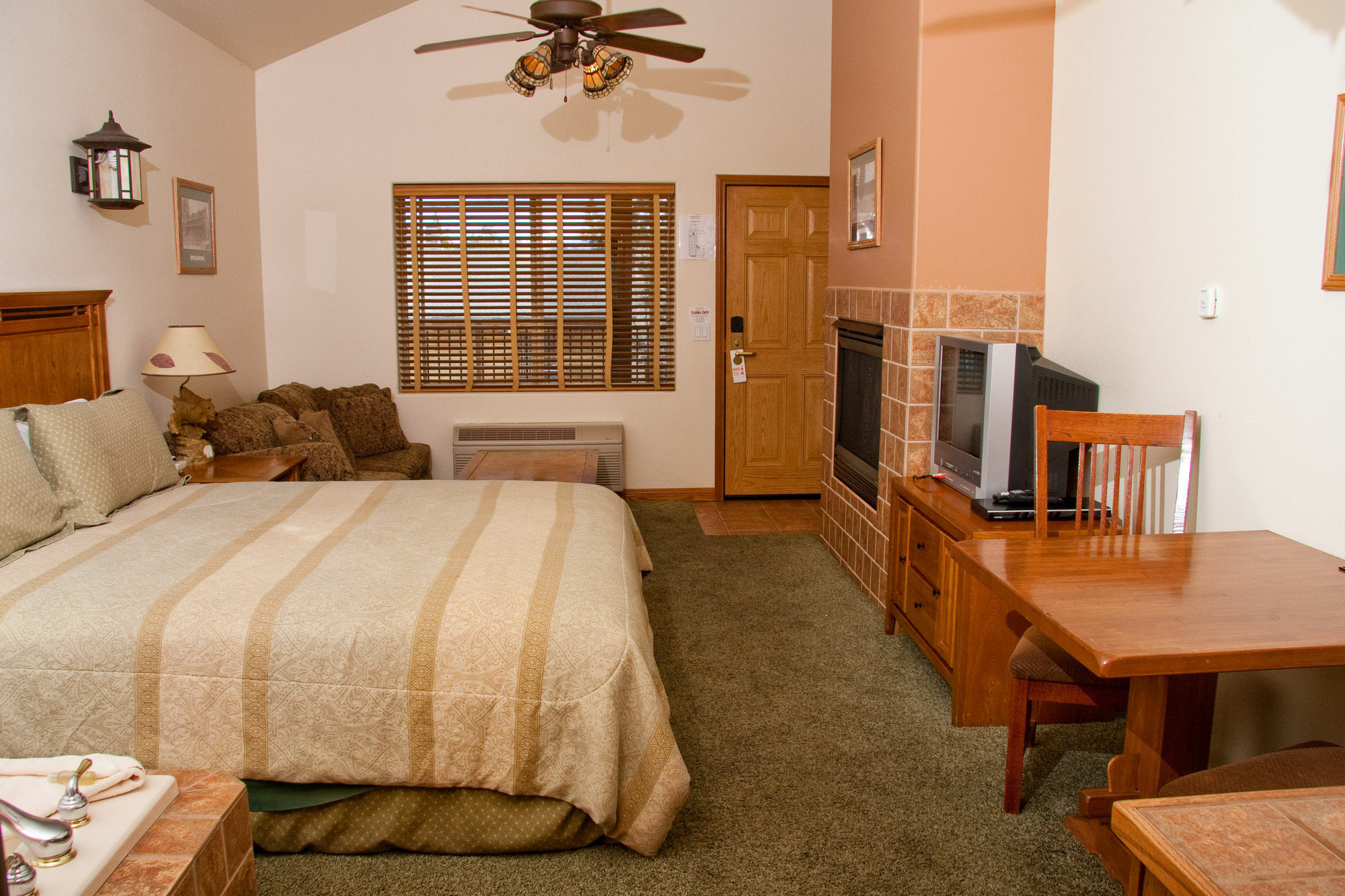 Robinhood Resort Big Bear Lake Exterior photo